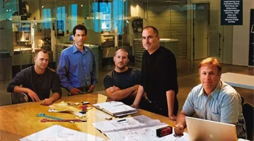 jobs ive和主要設(shè)計(jì)師.jpg